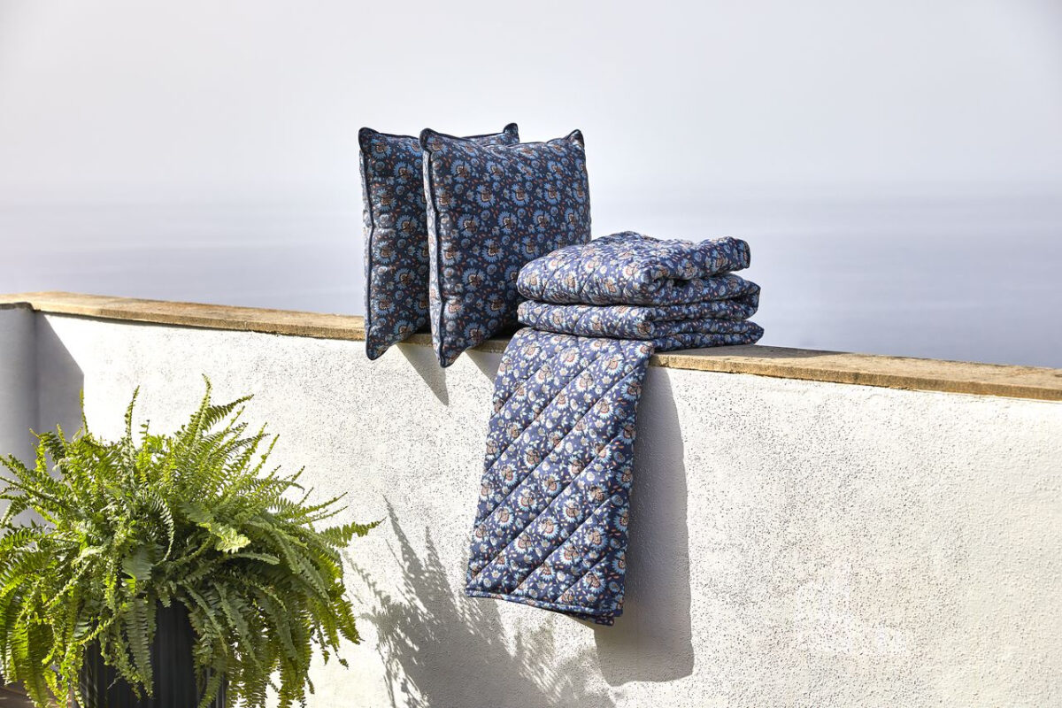 Showroom gạch TBVS Lyarchcenter